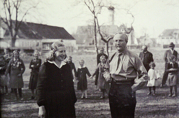 1932_Jugendtreffen_mit_Vater_Paulus_in_Meitingen_BEA